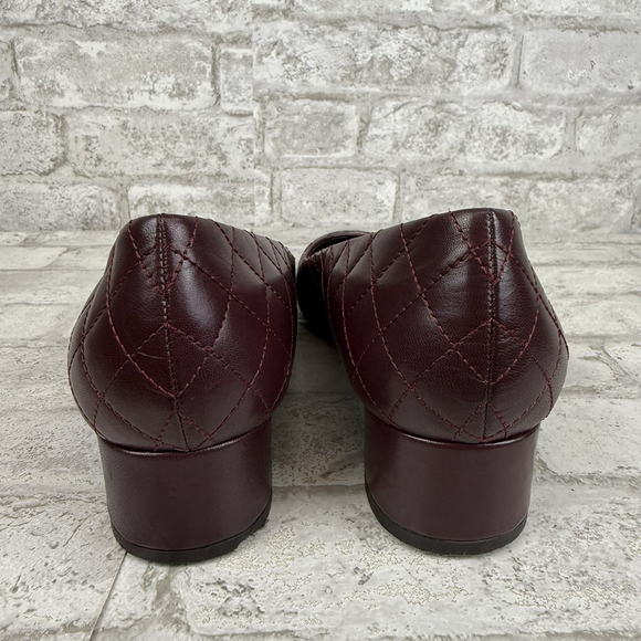 Chanel Burgundy Quilted Leather Scallop Detail CC Block Heel Pumps Size 40 US 10 - Picture 6 of 11